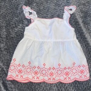 🩷5/$25 White and Pink Floral boutique preppy Kids Top with flutter sleeves 24M